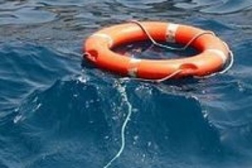 Отдыхавший на крымском пляже сотрудник МЧС спас жизнь тонущей женщине