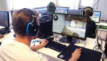 Училище в Финляндии готовит профессиональных геймеров
