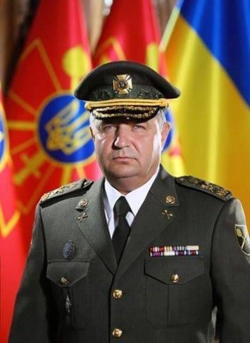 "Шестизвездочный генерал, чистый НАТОвец": украинцы в соцсетях потешаются над новой формой Полторака