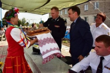 Заключенных Приазовской исполнительной колонии с праздником поздравил с генерал Аброськин (ФОТО)