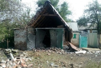 Обстрелами в Донецке повреждены семь зданий, включая детский сад