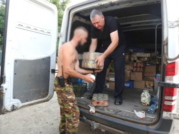 Николаевские волонтеры отвезли спецназовцам в сектор «М» гуманитарку и обереги от детей
