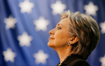 Хилари Клинтон похвасталась здоровьем, открыв в прямом эфире банку с огурцами