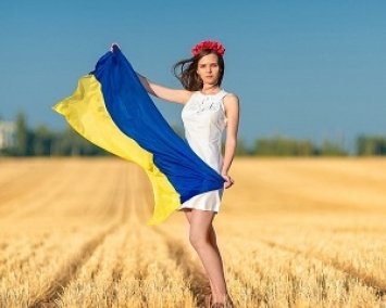 Как используют флаг Украины: от АТО до Кремля (ФОТО)