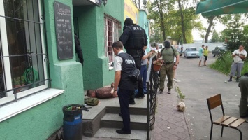 В Житомирской обл. на взятке 15 тыс. долл задержали капитана полиции