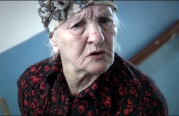 85-летнюю актрису Лидию Доротенко избивает внук