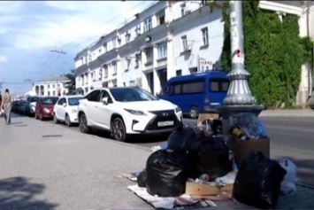 Правительство Севастополя обещает освободить город от мусора в сентябре