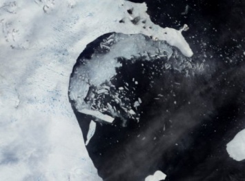 Ученые выявили огромную трещину в Антарктиде