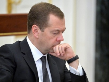 Премьер Медведев призвал к развитию российского интернет-образования