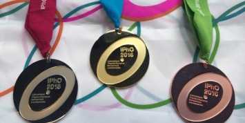 Российские школьники привезли четыре золотых медали с международной олимпиады по физике