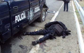 Нападение на полицию в Мексике: есть убитые и раненые