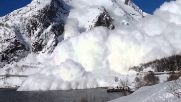 Ученых озадачила огромная лавина в горах Тибета