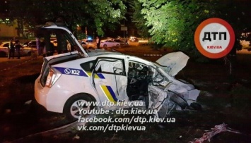 В Киеве иномарка протаранила патрульный автомобиль, есть пострадавшие