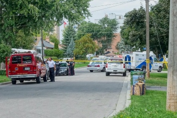 В Торонто мужчина убил троих из арбалета, еще один ранен