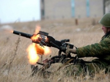 Боевики обстреляли контрольные пункты "Марьинка" и "Золотойе"