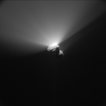 Зонд «Rosetta» зафиксировал выброс вещества с поверхности кометы