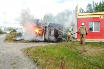 В Скадовске подростки подожгли здание