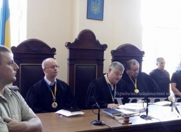 Суд над бойцами "Правого сектора" начался в Мукачево с опозданием более чем на час