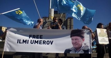 В Киеве прошел митинг в защиту Ильми Умерова (ФОТО, ВИДЕО)