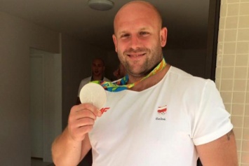 Польский призер продал свою медаль для оплаты операции больному мальчику