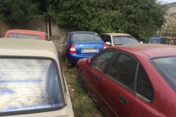 Сотрудники штрафплощадки МВД в Мелитополе продали 29 задержанных автомобилей