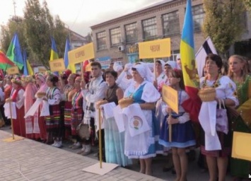 Фестиваль национальных культур состоялся у админграницы с Крымом