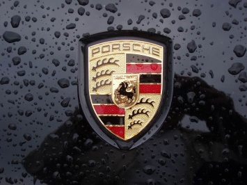 Porsche представила модель Panamera 4S