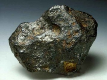 Метеорит, упавший в Челябинские, мог до столкновения с Землей наткнуться на какой-то объект в космосе