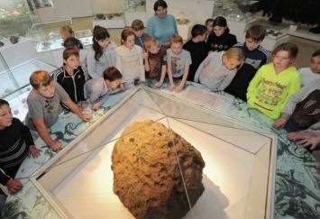 Ученые: Челябинский метеорит упал на Землю в результате рикошета об астероид