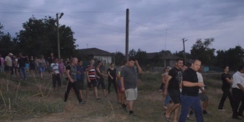 Появилось видео погромов цыганских домов под Одессой