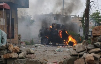 В Йемене смертник подорвался в военном лагере, десятки жертв