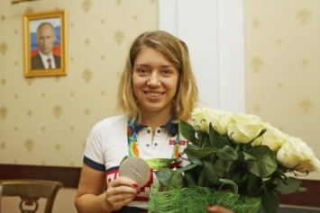 Аксенов отметил наградой серебряную призерку Олимпиады-2016 (ФОТО)