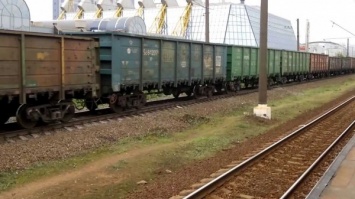 В Тверской области во время движения расцепился товарный поезд