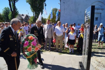 В Брянке открыли памятник погибшим горнякам «Краснопольевской»