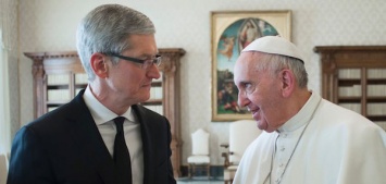 Папа Римский и Цукерберг обсудили, как использовать новые технологии для борьбы с бедностью