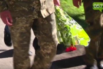 В Харьковском РЦ почтили память погибших и сказали «спасибо» выжившим в Иловайском "котле"