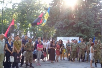 В Днепре прошел митинг в память о жертвах Иловайской трагедии (ФОТО)