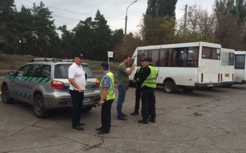 Луганские полиция и фискалы взялись за недобросовестных таксистов и пассажироперевозчиков
