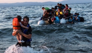 Возле берегов Ливии спасли 6500 мигрантов