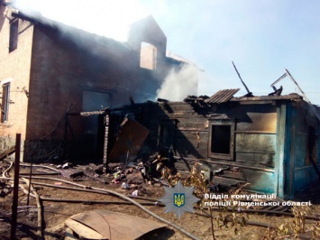 В Ровенской обл. в доме взорвался газ, во время пожара заживо сгорели двое детей