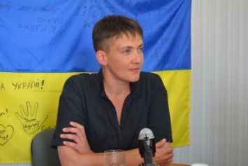 В Мариуполе Надежда Савченко рассказала, как плавала в ночном Азовском море (ФОТО+ВИДЕО)