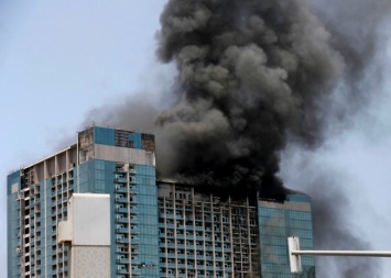 В строящемся небоскребе Абу-Даби вспыхнул пожар