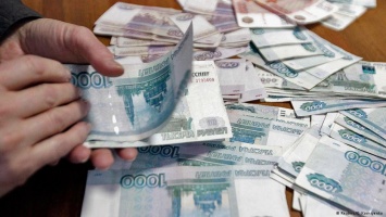 Счетная палата: Из России за три года незаконно вывели 1,2 трлн рублей