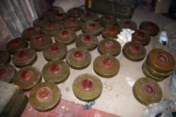 Перед 1 сентября полиция находила мины и гранатометы (ФОТО)
