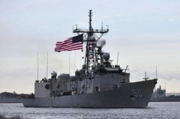 Корабль ВМС США из-за поломки двигателя покинул Тихий океан и вернулся на базу
