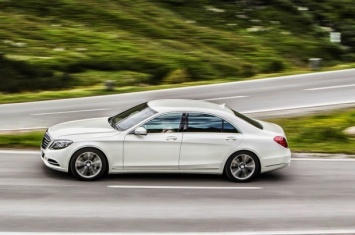 Mercedes представил обновленный E-class Long