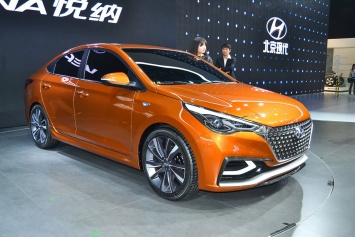 В интернете появились первые официальные снимки нового Hyundai Solaris