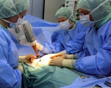 В Краснодаре пациенту удалили полуметровую опухоль