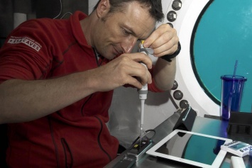 Астронавты провели первое секвенирование ДНК в космосе