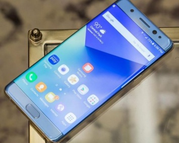 Samsung задерживает Galaxy Note 7 после случаев со взрывами гаджетов